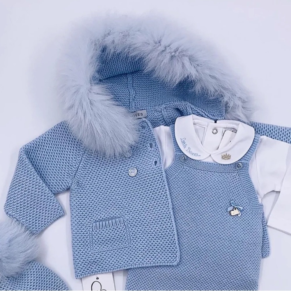MI LOVES AW22-23 Beautiful Baby Blue Knitted Cardigan with Luxurious fur trim